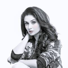 Aamrapali से लेकर Namrata की सिज्लिंग अदाएं लगने लगेंगी फीकी, Mani Bhattacharya की तस्वीरें देख आप भी बोलेंगे- उफ्फ तीखी मिर्ची