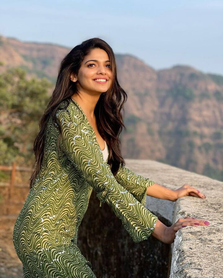 Hey कोकण …. You have my heart असं म्हणत कोकणात असल्याचे सांगितले.