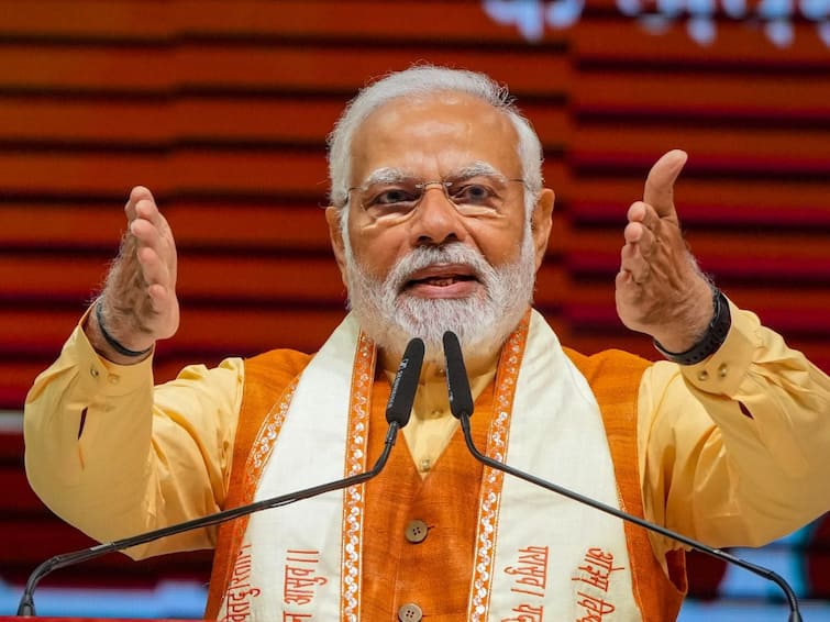 PM Narendra Modi greets people on Maha Shivratri 2023 PM Modi on Mahashivratri: 'எங்கும் நிறைந்த சிவன்'- நாட்டு மக்களுக்கு பிரதமர் மோடி மகா சிவராத்திரி வாழ்த்து!