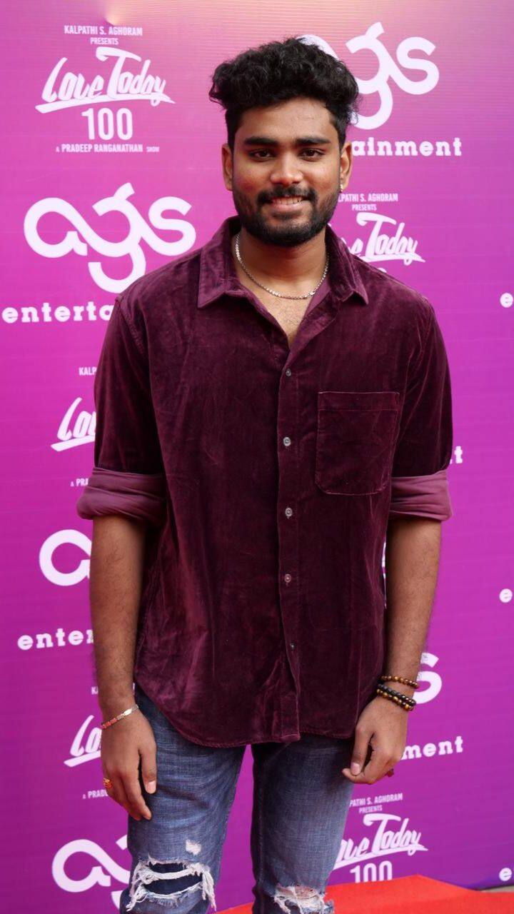 லவ் டுடே கொண்டாட்டத்தில் பிரபல பிண்ணனி பாடகர், சாம் விஷால்