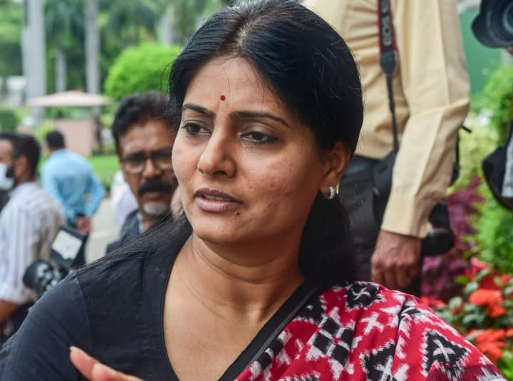 Anupriya Patel apna dal got blow, rebel leader Hemant Chowdhary formed new party ann UP Politics: अनुप्रिया पटेल को लगा बड़ा झटका, 2024 में हो सकता है नुकसान, बेहद गंभीर हैं आरोप