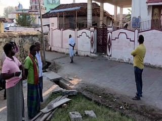 பழனி : நெய்க்காரபட்டியில் ராஜாமுகமது என்பவர் வீட்டில் என்ஐஏ அதிகாரிகள் சோதனை
