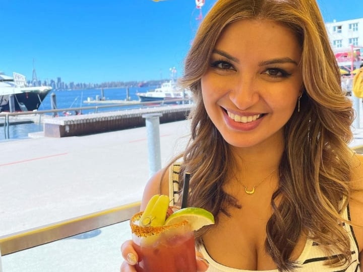 सबरीना हाउससामी ने 2006 में मिस वर्ल्ड पेजेंट में ऑस्ट्रेलिया को रिप्रेजेंट किया था. वो हर तरह की ड्रेस में बेहद खूबसूरत दिखती हैं.