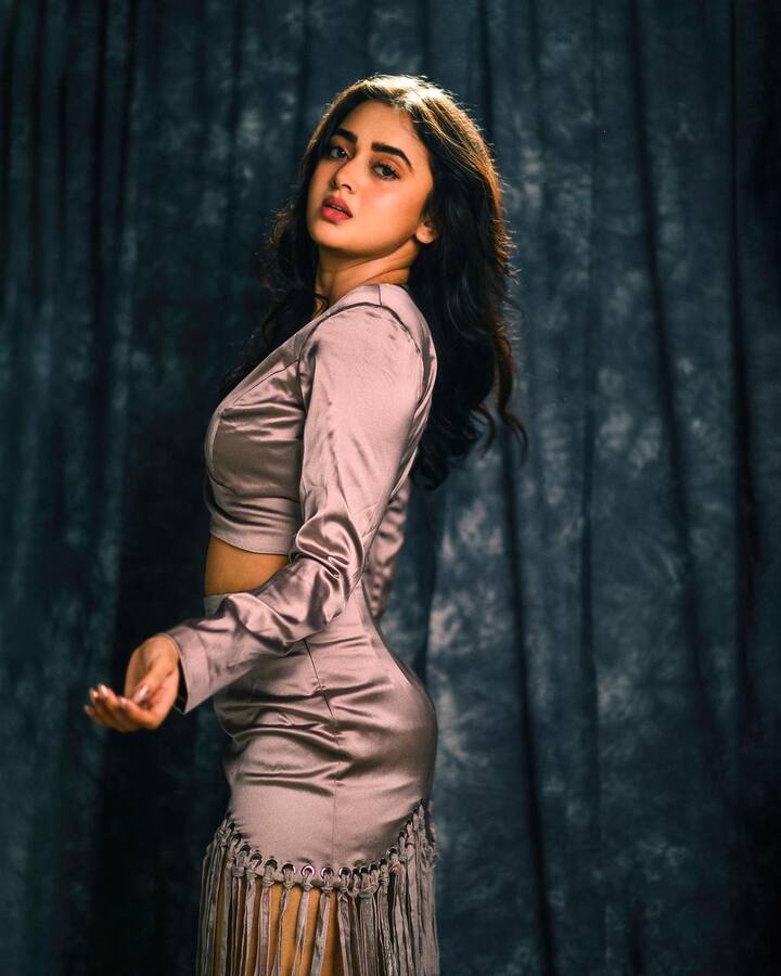 Tejasswi went a bold makeup look