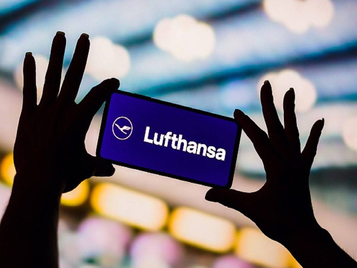 IT Outage At Lufthansa Airlines Causes Massive Flight Delays, Thousands ...