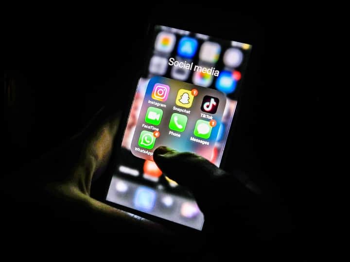 Dangerous Apps: Android users alert and be remove these 194 malware apps from your smartphone Dangerous Apps: ગૂગલ પ્લે સ્ટૉરમાંથી ડેટા ચોરતી 194 એપ્સ પકડાઇ, તમારા મોબાઇલમાં હોય તો કરી દો ડિલીટ