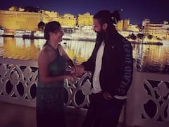 पत्नी राधिका पंडित की आंखों में डूबे दिखे यश, कपल ने इस अंदाज में सेलिब्रेट किया वैलेंटाइन्स डे