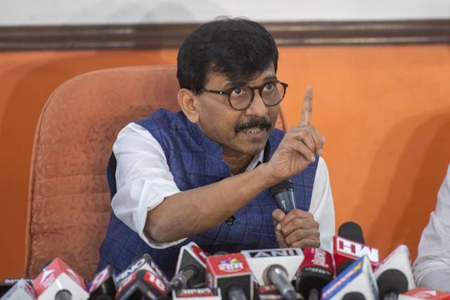 Maharashtra Nashik News Sanjay Raut Criticized BJP over nashik politics know what he says Nashik Sanjay Raut: नाशिकच्या रामकुंडात पापं बुडवतात, भाजपलाही इथेच बुडवू; संजय राऊतांचा इशारा 