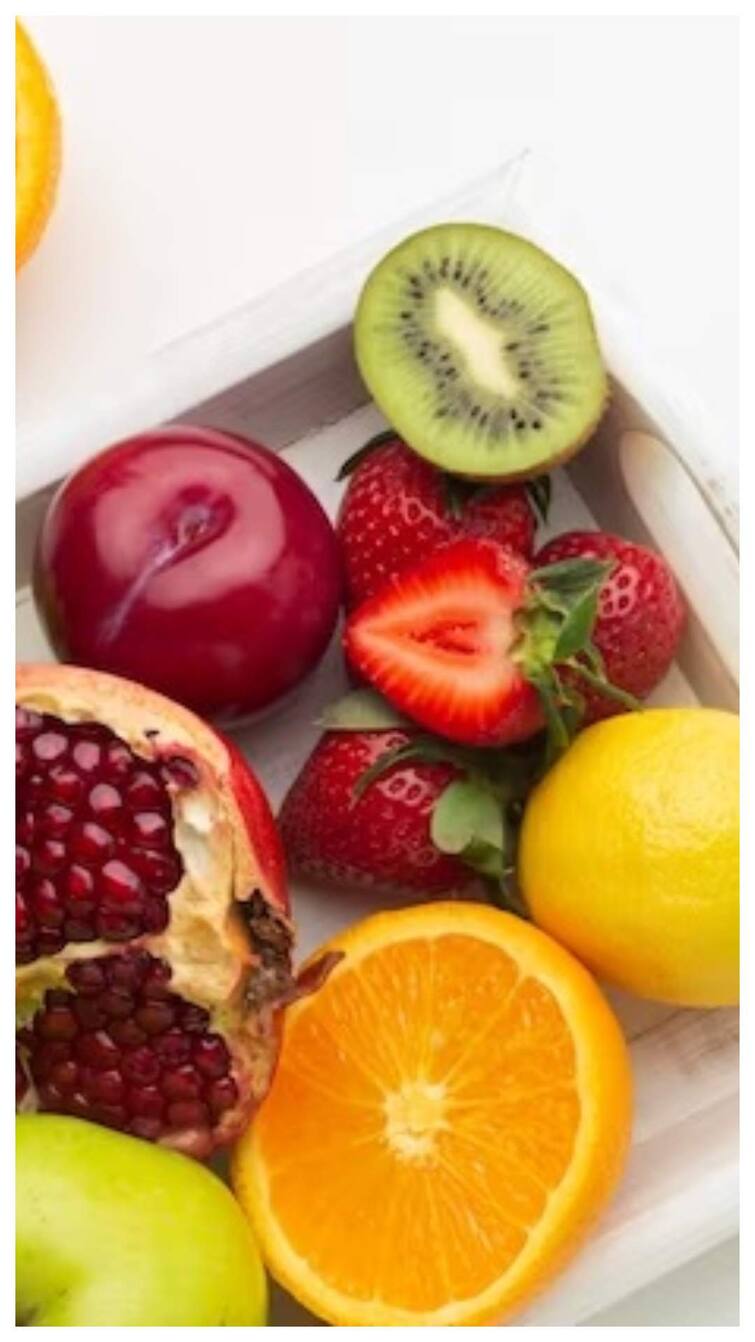 Eating Kiwi is beneficial for  health but if you are eat in in right way Health tips:  અતિ હેલ્ધી મનાતુ આ ફળના સેવનથી નુકસાન પણ થાય છે. ખાવાની સાચી રીત જાણી લો