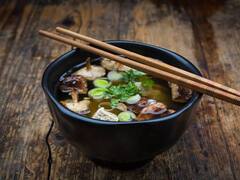 World Most Famous Miso Soup: दुनिया का सबसे फेमस सूप...जिसे पीने के लिए तरसते हैं लोग