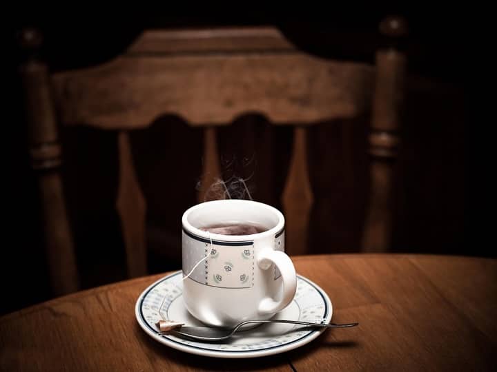 how much tea should you drink in a day that does not harm your health Tea : चहाचे शौकीन आहात? दिवसातून किती कप चहा पिणे योग्य? काय सांगतो रिपोर्ट