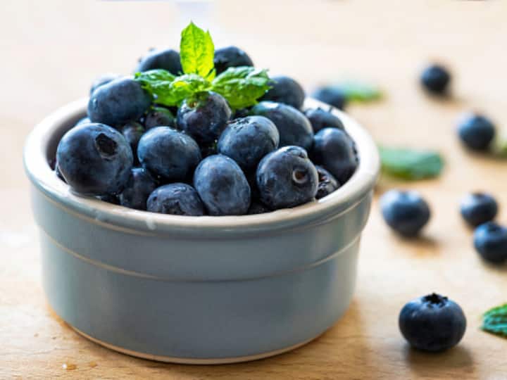 Blueberry: nutritional values, calories, health benefits, recipes