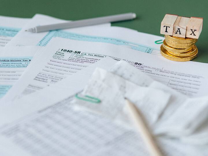 New ITR forms require details of virtual digital assets, share trading, check details New ITR forms: కొత్త ఐటీఆర్‌ ఫామ్స్‌లో మార్పులు! క్రిప్టో అసెట్స్‌, షేర్ల ట్రేడింగ్‌ డీటెయిల్స్‌ చెప్పాల్సిందే!