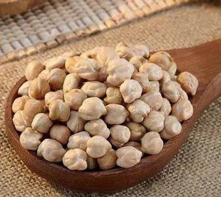 अद्यापही हरभरा खरेदीसाठी नाफेडच्या (Nafed) केंद्रांवर नोंदणी प्रक्रिया सुरू झालेली नाही. त्यामुळं शेतकरी हवालदिल झाले आहेत.