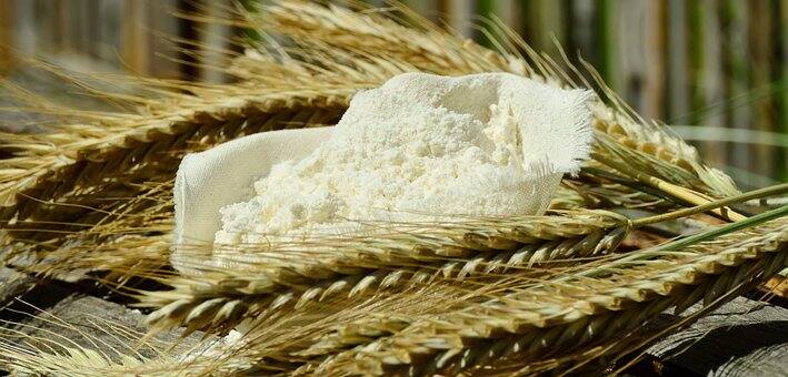 டப்பாக்களில் மாவை வைத்தாலும்  அந்த டப்பாவை உலர்ந்த இடத்தில் வைப்பது அவசியம்.