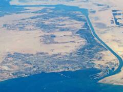 Suez Canal: आज के ही दिन स्वेज नहर से गुजरा था पहला जहाज, जानें इसके बंद होने से दुनिया में क्यों मच जाता है हाहाकार?