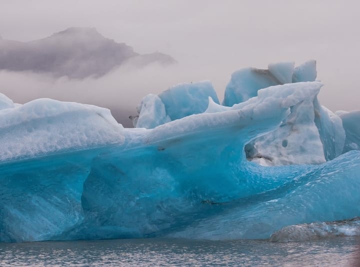 Antarctica Doomsday Glacier Thwaites Glacier melts rapidly that could cause increase in sea level from two to 10 feet enough for devastation Doomsday Glacier: पिघल रहा बर्फ का महाकाय पर्वत, टूटा 5 हजार साल का रिकॉर्ड, दो से 10 फुट तक बढ़ जाएगा समुद्र का जलस्‍तर, तबाही की आहट!