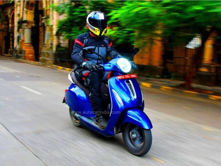 new bajaj chetak electric scooter gonna launch soon with more range Bajaj Chetak Electric Scooter: புதிய அப்டேட்.. அதிக ரேஞ்ஜில் வருகிறது  புதிய பஜாஜ் செட்டாக்  மின்சார ஸ்கூட்டர்..