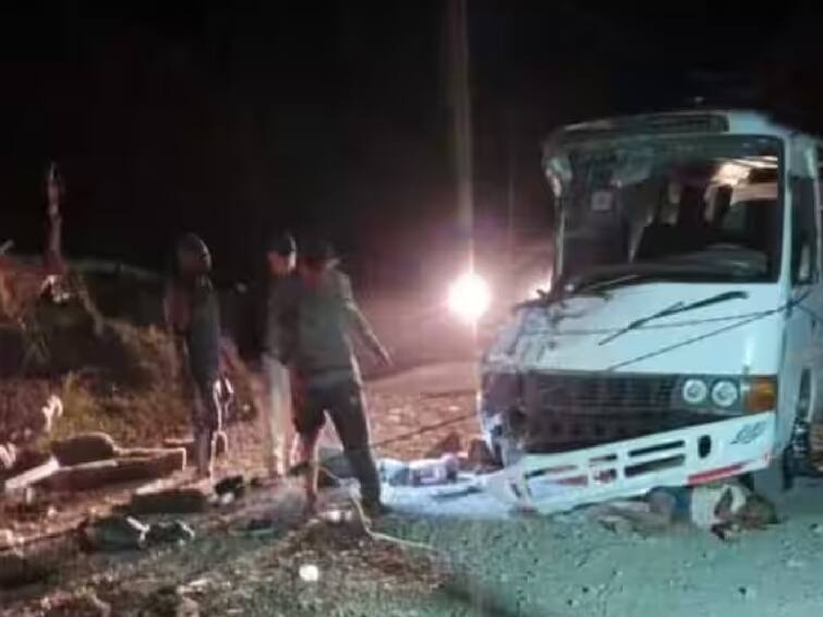 Bus Accident: At least 39 migrants die in bus crash off Panama cliff -  Central American country Bus Accident: அதிகாலையில் மலையில் இருந்து கவிழ்ந்து பேருந்து விபத்து: 39 பேர் பலி! பனாமாவில் சோகம்!