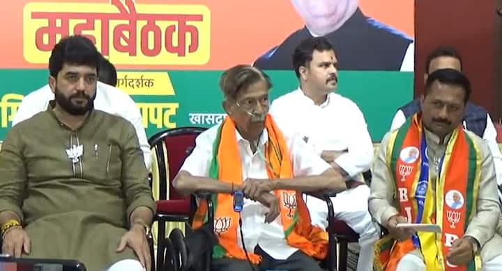 पुण्यातील केसरी वाड्यात भाजपची नगरसेवक, पदाधिकारी आणि कार्यकर्त्यांच्या बैठकीत ते मार्गदर्शन करणार आहेत.