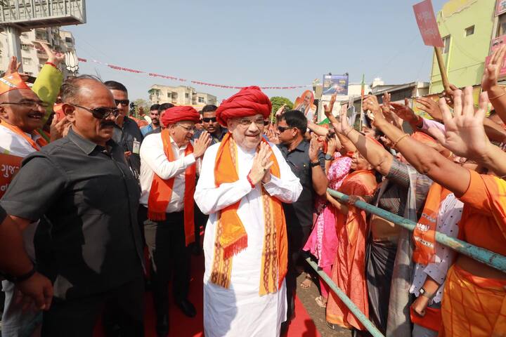 केंद्रीय गृहमंत्री अमित शाह रविवारी (19 फेब्रुवारी) रोजी कोल्हापूर दौऱ्यावर येत आहेत. या दौऱ्यासाठी भाजपकडून जय्यत तयारी सुरु करण्यात आली आहे.