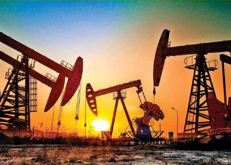 Windfall Tax: Windfall tax reduced on petroleum crude, know how much tax on petrol-diesel and ATF શું પેટ્રોલ-ડીઝલ સસ્તા થઈ જશે? સરકારે પેટ્રોલિય ક્રૂડ પરનો આ ટેક્સમાં કર્યો ઘટાડો