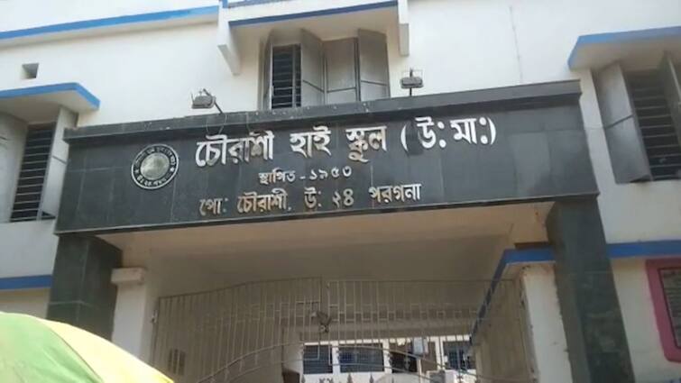 Laborers Of The Contractor For Constructing School Building Have Allegedly Been Assaulted As Lower Quality Ingredient Have Allegedly Been Used North 24 Parganas:স্কুলে বিল্ডিং নির্মাণের কাজে নিম্নমানের সামগ্রী ব্যবহারের অভিযোগ, ঠিকা শ্রমিকদের 'মারধরে' হইচই দেগঙ্গায়