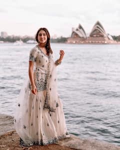 Sara Ali Khan Channels Her Inner Bharatiya Naari In Australia | SEE PICS