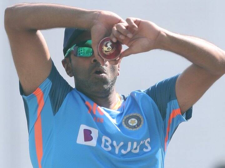 अश्विन का दिल्ली के अरुण जेटली स्टेडियम में अब तक का रिकॉर्ड अच्छा रहा है. वे भारत के लिए टेस्ट मैचों में यह सबसे ज्यादा विकेट लेने के मामले में तीसरे स्थान पर हैं.