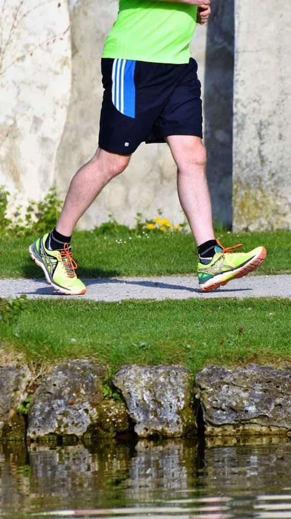 হাঁটায় কমবে ওজন, কীভাবে হাঁটবেন?