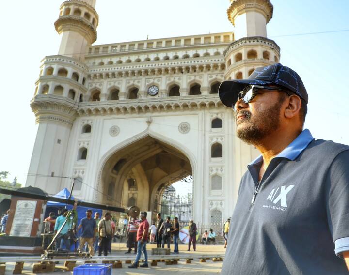 இரு படங்களிலும் பிசியாக இருக்கும் முன்னோடி இயக்குநர் ஷங்கர்.