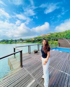 Riva Kishan Lifestyle: पिता रवि किशन की तरह लग्जरी जिंदगी की शौकीन हैं बेटी रीवा किशन, तस्वीरें देख लग जाएगा अंदाजा