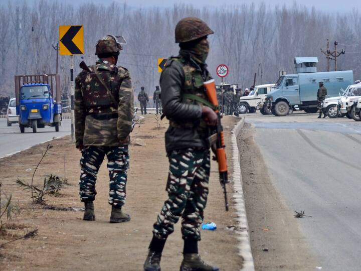 Jammu and Kashmir : Five soldiers killed after terrorists Open fire, grenades likely used Terrorist Attack in JK : পুঞ্চে সেনার গাড়ি লক্ষ্য করে গ্রেনেড-হামলা জঙ্গিদের, শহিদ ৫ জওয়ান !