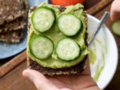 Sandwich Recipe: ब्रेकफास्ट में खाएं खीरे से बनाएं सैंडविच, खाते ही हेल्दी फिल करेंगे