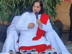 ‘मंदिर सरकार के नियंत्रण में तो चर्च-मस्जिद क्यों नहीं’, देवकी नंदन ठाकुर ने उठाए सवाल