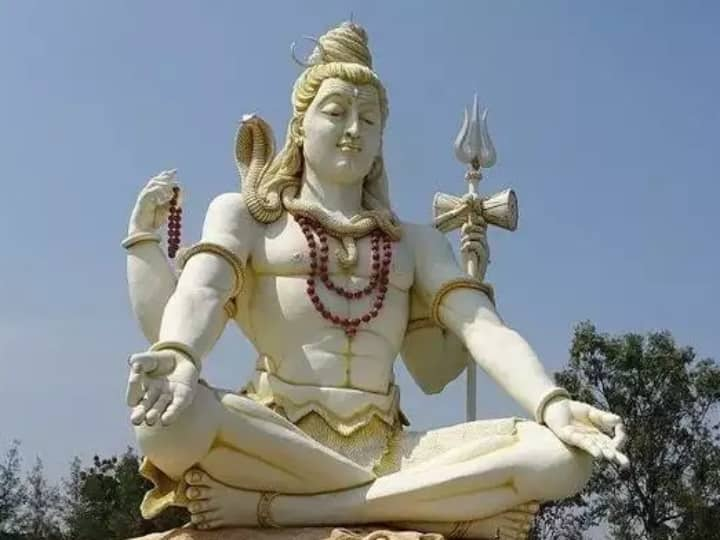 Maha Shivaratri 2023 Festival Celebrated Today February 18th in honour of lord Shiva Maha Shivaratri 2023: இன்று மகாசிவராத்திரி..! சிவாலயங்களில் இரவு சிறப்பு பூஜைகள், ஆராதனைகள்..! பரவசத்தில் பக்தர்கள்..!