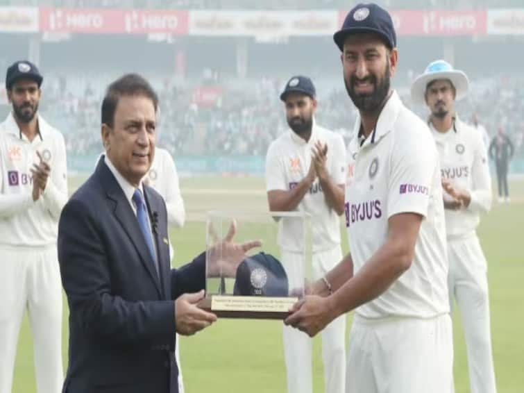 India vs Australia 2nd test: Cheteshwar Pujara receives special cap from Sunil Gavaskar in 100th Test 100வது டெஸ்டில் அடியெடுத்து வைத்த 13வது இந்திய வீரர்..கவாஸ்கரிடம் சிறப்பு தொப்பியை பெற்ற புஜாரா..!