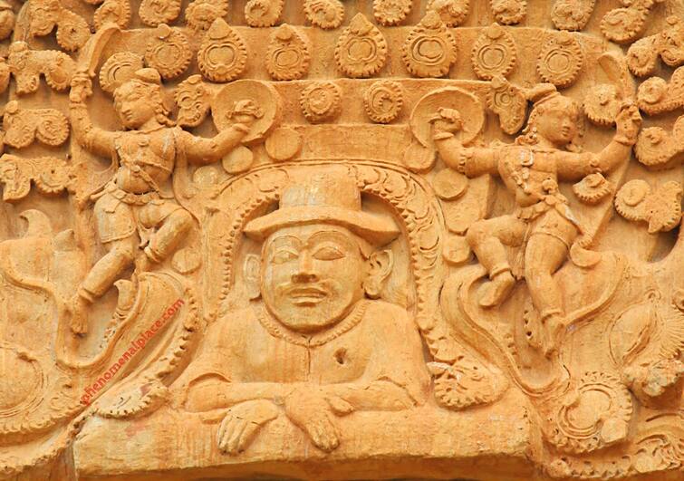 Thanjavur Big Temple Foreigner Sculpture Carved on Tower Who is That Men with Cap Tanjore Temple Wonders TNN Thanjavur Big Temple: யார் அந்த தொப்பி வைத்த வெளிநாட்டவர்..? - அதிசயங்கள் சூழ்ந்த தஞ்சை பெரிய கோயில்