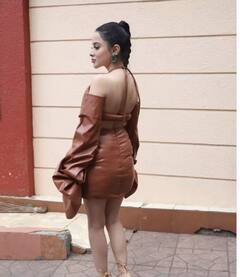 Uorfi Javed ਨੇ ਫਿਰ ਪਹਿਨੇ ਅਜੀਬੋ-ਗਰੀਬ ਕੱਪੜੇ , ਅਦਾਕਾਰਾ ਦੀ ਭੈਣ ਦਾ ਹੁਸਨ ਲੱਗਾ ਬੇਹੱਦ ਕਾਤਲਾਨਾ !