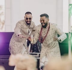 Hardik Pandya: নজরকাড়া সাজে নব দম্পতি, হার্দিক-নাতাশার রিসেপশনের ছবি মন খুশি করবে আপনারও