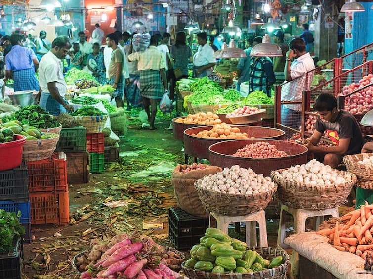 vegetable price list for 17th february 2023 in koyambedu market Chennai onion price high Vegetable Price: காய்கறி வரத்தில் மாற்றம்.. மாறியதா காய்கறிகளின் விலை.. இன்றைய காய்கறி விலை பட்டியல் இதோ..