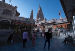 Mahashivratri 2023: मुंबई के बाबुलनाथ मंदिर में महाशिवरात्रि के महापर्व की धूम, तस्वीरें आईं सामने