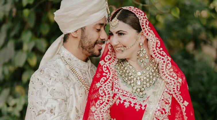 'Drishyam 2' director Abhishek Pathak and Shivaleeka Oberoi's wedding video is all things mushy Watch: 'દ્રશ્યમ 2'ના ડાયરેક્ટર Abhishek અને Shivaleekaના લગ્નનો વીડિયો આવ્યો સામે, જુઓ અદભૂત વીડિયો