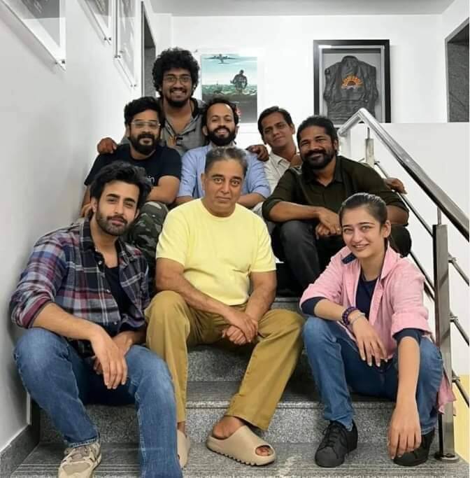 நீண்ட ஆண்டுகளுக்கு பிறகு இந்தியன் 2 படத்தின் பேச்சு வார்த்தை தொடங்கியது. ஒரு வழியாக அப்படத்தின் ஷூட்டிங் ஆரம்பிக்கப்பட்டது.