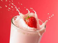 Strawberry Splash: घर पर बनाएं फलों का मॉकटेल, बच्चों से लेकर बूढ़े तक को आएगा खूब पसंद