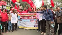 DA Agitation:বকেয়া ডি-এর দাবিতে তোলপাড় শহর
