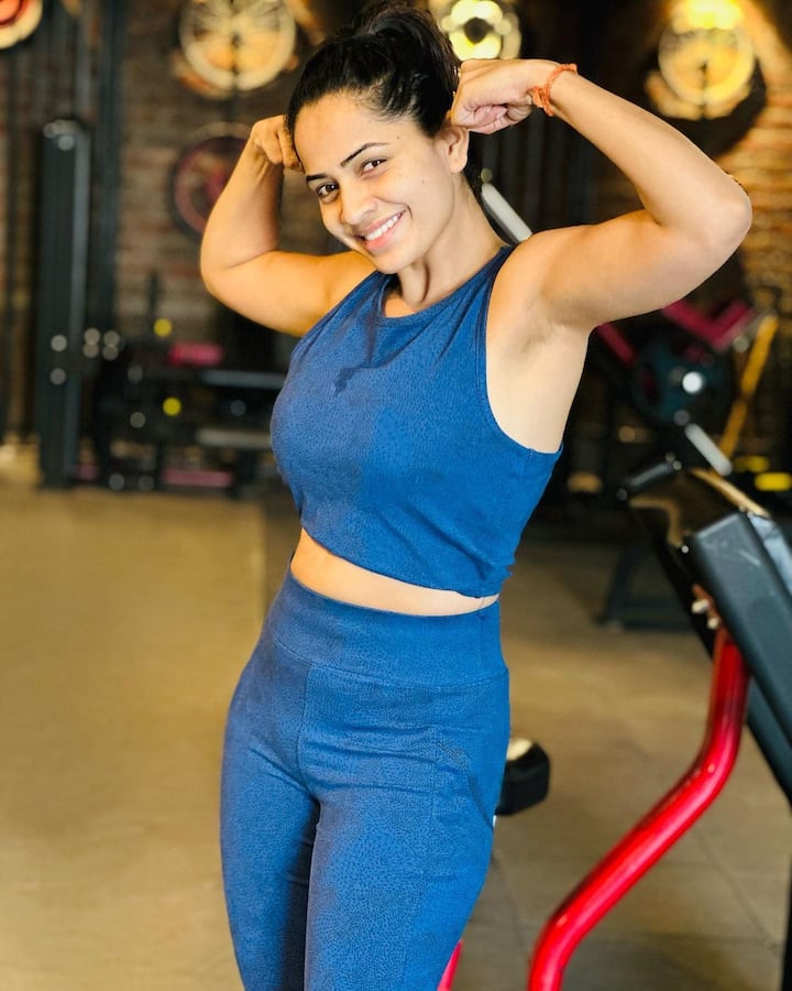 కార్తీక దీపం సీరియల్ ఆరంభంలో కాస్త బొద్దుగా ఉన్న మోనిత రాను రాను సన్నజాజి తీగలా తయారైంది.