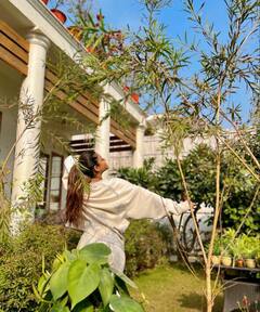 Riva Kishan Lifestyle: पिता रवि किशन की तरह लग्जरी जिंदगी की शौकीन हैं बेटी रीवा किशन, तस्वीरें देख लग जाएगा अंदाजा