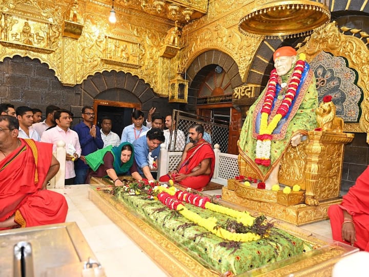 Farah Khan and Sajid Khan Visiting Hindu Temple