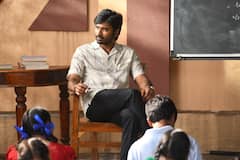 Vaathi stills : ‘காதலிக்க கைடு இல்ல சொல்லி தர வா வாத்தி..’ வாத்தி படத்தின் லேட்டஸ்ட் ஸ்டில்ஸ்!